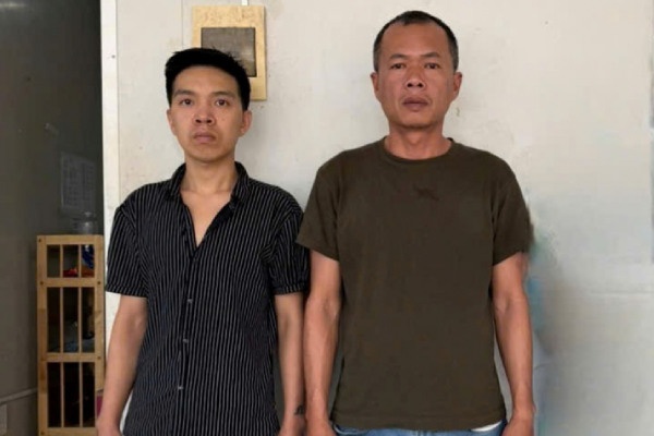 Bat khan cap 2 doi tuong trong vu duoi danh nhom du khach o Vung Tau hinh anh