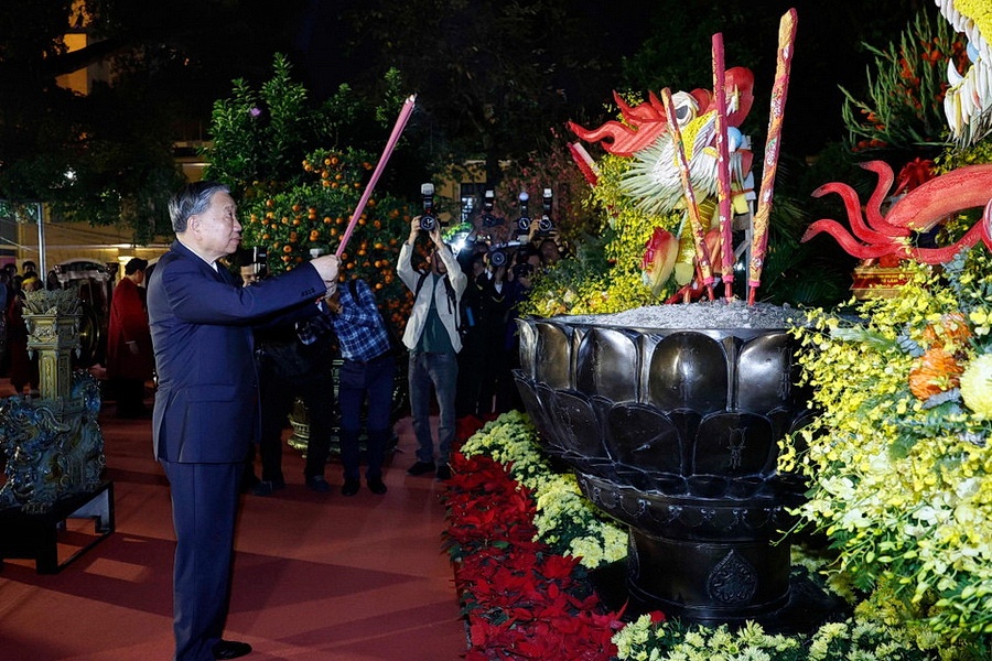 Tong Bi thu To Lam dang huong tai tuong dai Vua Ly Thai To hinh anh