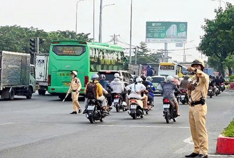 Bi tai nan giao thong, 28 nguoi khong con co hoi ve nha don Tet hinh anh