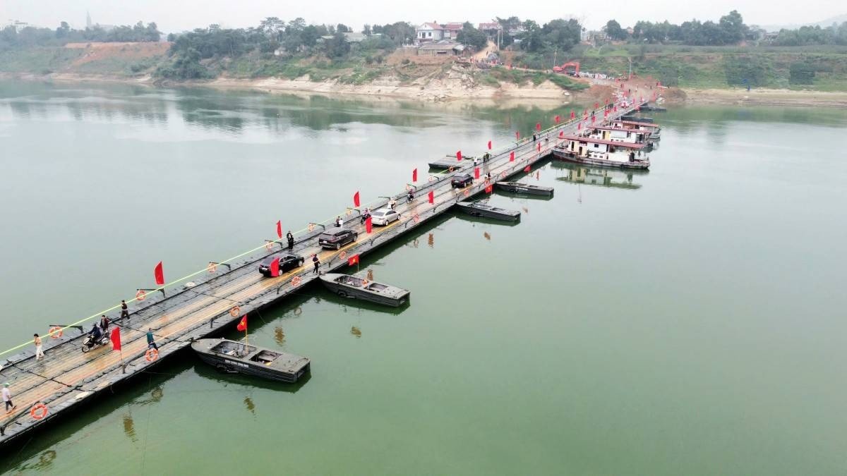 Thong xe cau phao Doan Hung hinh anh