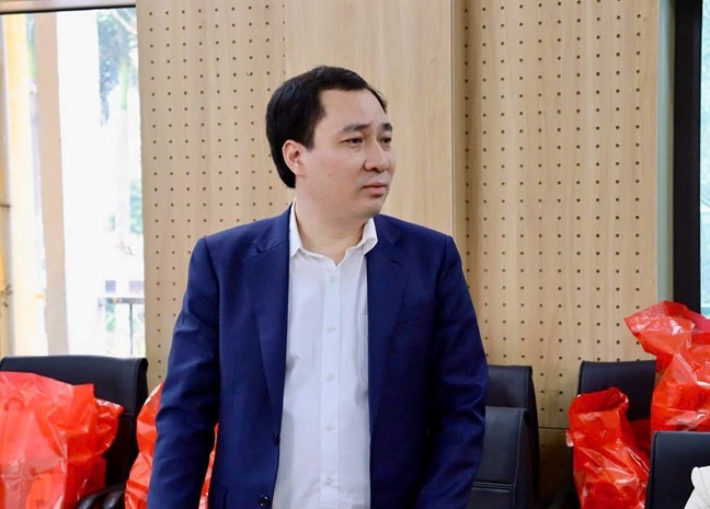 Vu Van Tien Mat tran anh 4