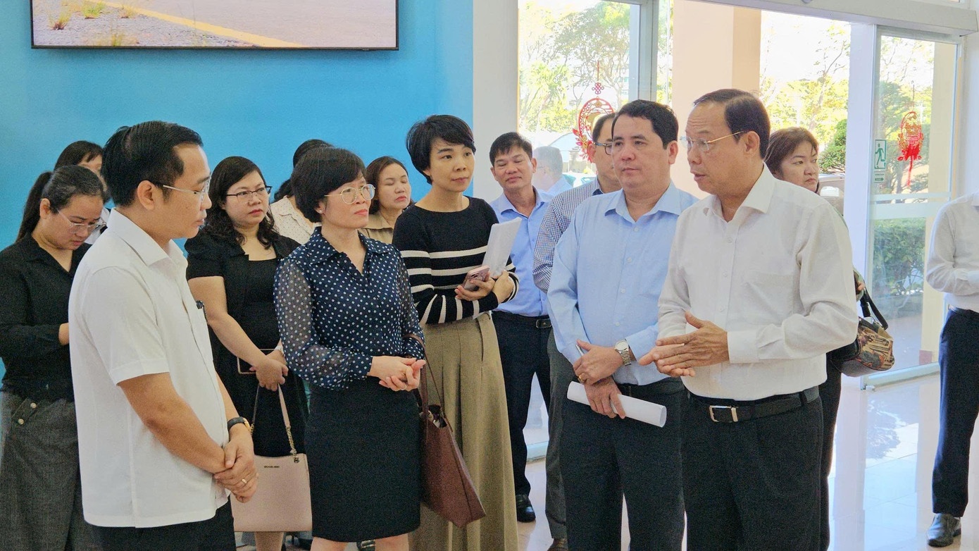 Dai bieu Quoc hoi anh 4