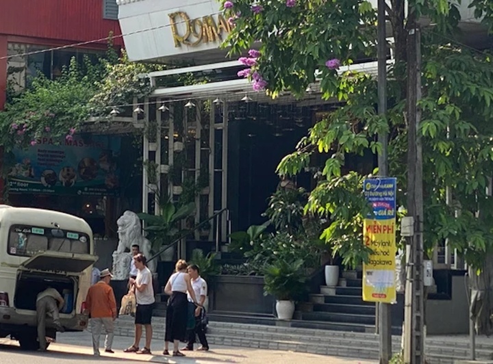 Khach san Romance anh 1