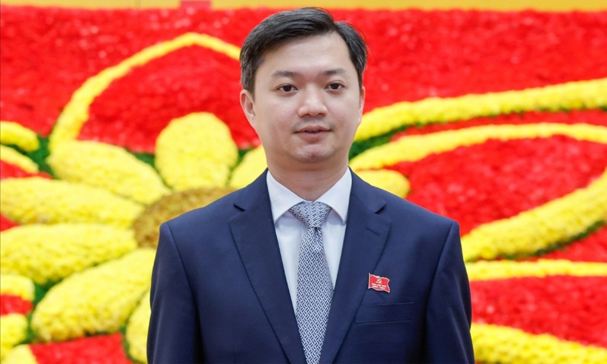 Chan dung 6 Uy vien Trung uong Dang khoa XIV duoi 45 tuoi hinh anh