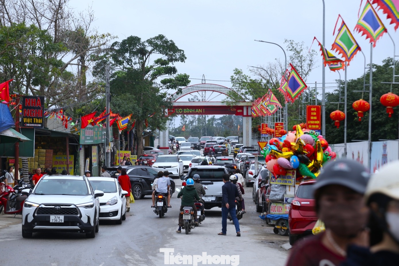 den Ong Hoang Muoi anh 11