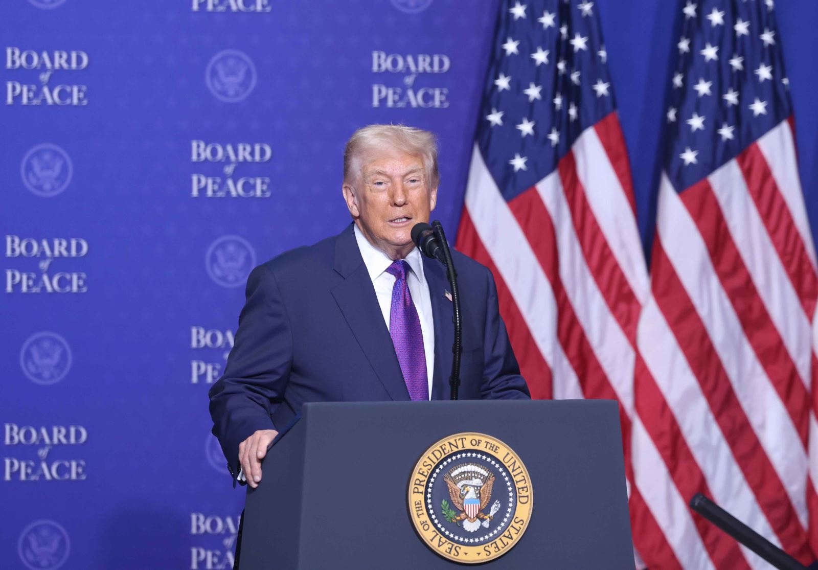 TT Trump dat han chot cho Iran tai Hoi dong Hoa binh ve Gaza hinh anh