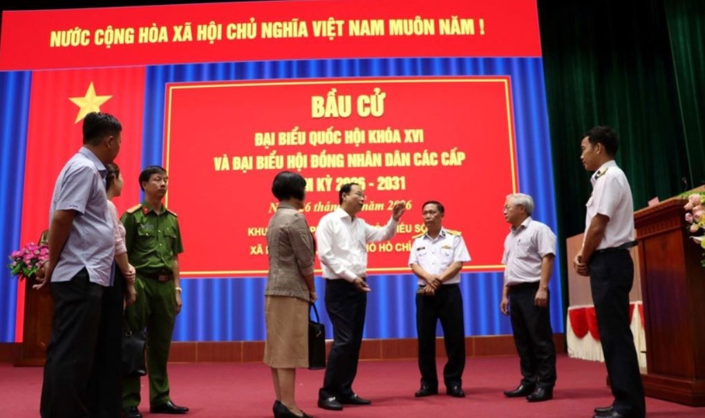 TP.HCM san sang cho bau cu som tren bien sang nay (26/2) hinh anh