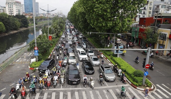 De xuat chi 21.377 ty mo rong duong Lang hinh anh