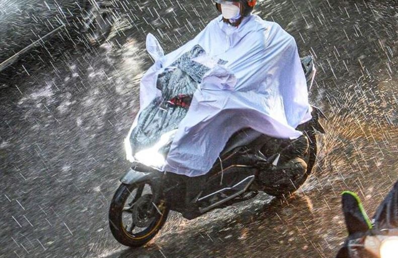 Du bao thoi tiet ngay 25/2: TP.HCM ngay nang, mien Bac mua rao va dong hinh anh