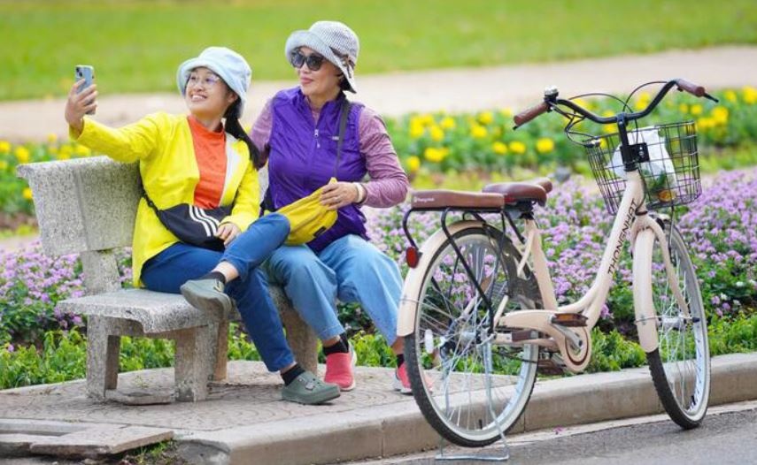 Du bao thoi tiet ngay 27/2: TP.HCM co mua rao, mien Bac hung nang hinh anh