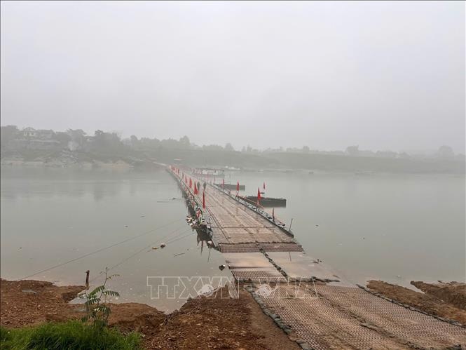 Cau phao song Lo anh 1