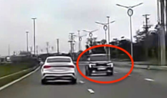 Nguoi dan gui clip toi VNeTraffic, tai xe nguoc chieu bi phat 19 trieu hinh anh