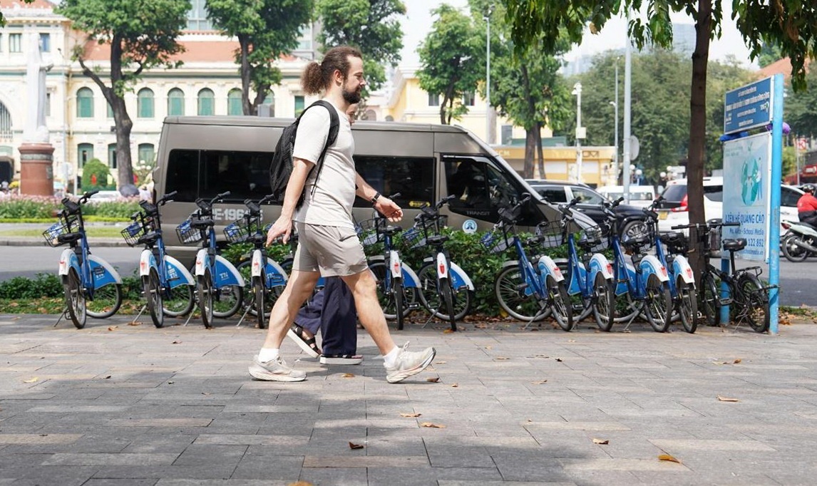 Xe dap cong cong TP.HCM e am hinh anh