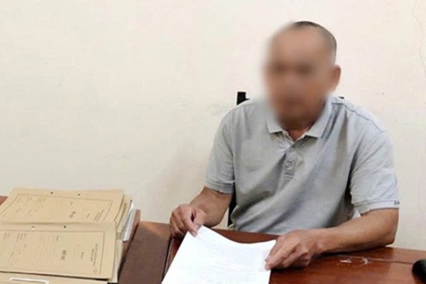 Xu phat chu bai xe 'chat chem' o le hoi hinh anh