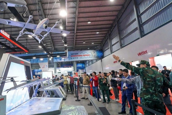 Chuan bi chu dao cho Trien lam Quoc phong quoc te Viet Nam lan thu 3 hinh anh