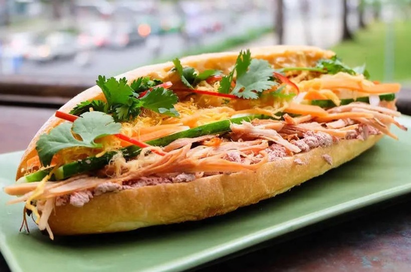 Them nhieu nguoi nhap vien sau khi an banh mi 'khong ten' o Vung Tau hinh anh