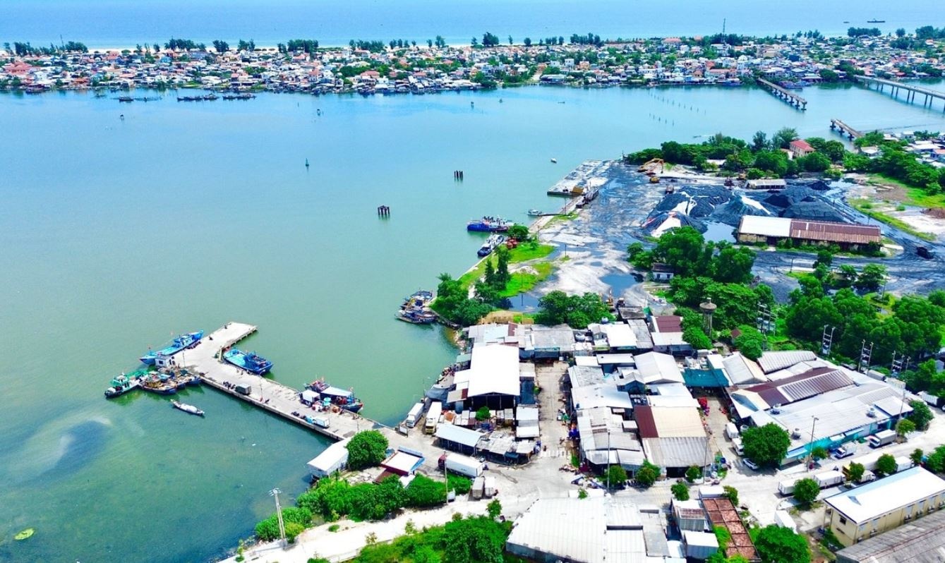 Hai me con tu nan, Hue dung hoi dua ghe truyen thong hinh anh