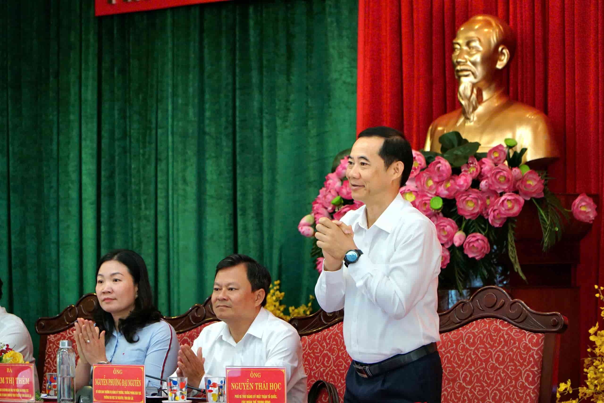 Nguyen Thai Hoc anh 3