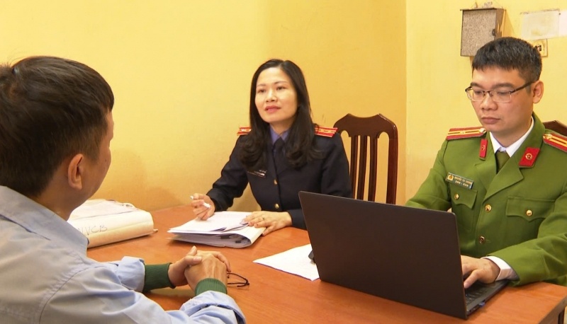 Chu tich Thanh Tri,  Hau toa,  bao ke,  Vi pham trat tu anh 2