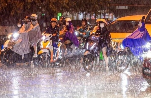 Thoi tiet 1/3: Ha Noi trua chieu nang rao, chieu toi mua rao cuc bo hinh anh