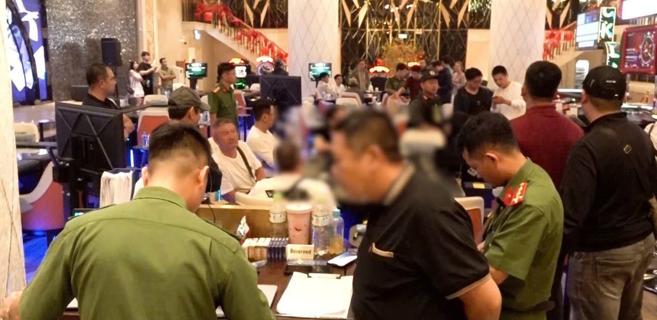 13 nguoi nuoc ngoai danh bac trai phep tai tang ham Sheraton Nha Trang hinh anh