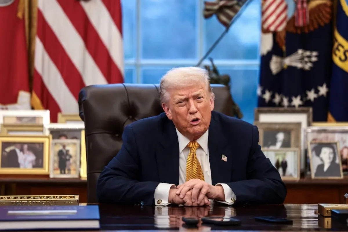 TT Trump: Kha nang dat thoa thuan voi Iran de dang hon sau khong kich hinh anh