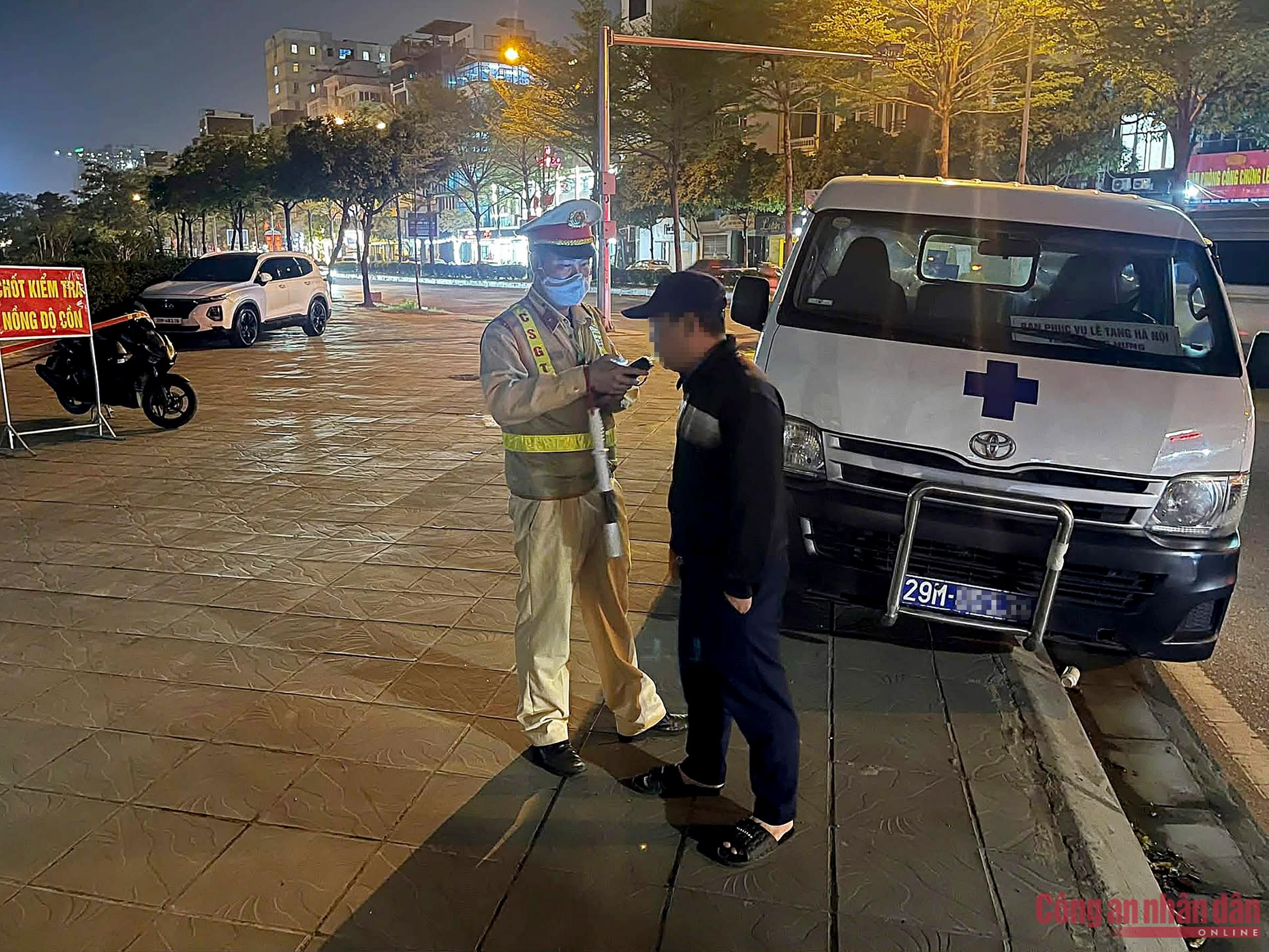 Tai xe,  Dinh nong do con,  Nha tang le anh 1