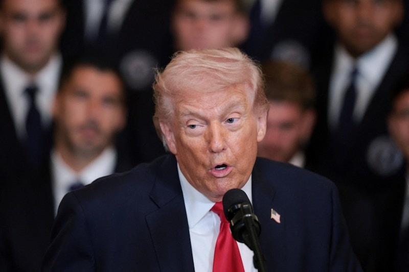 Ong Trump noi cac nha ngoai giao Iran nen xin ti nan hinh anh