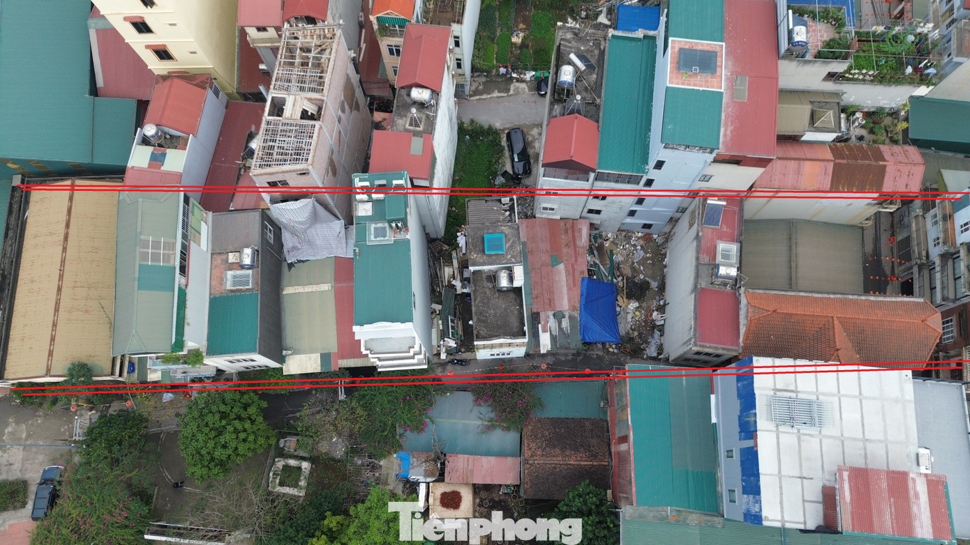 Nham dat Ha Noi anh 3