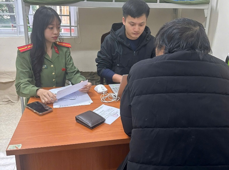 xu ly,  nguoi dan ong,  dang tin,  sai su that anh 1