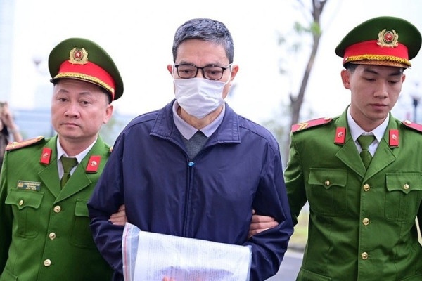 Cuu lanh dao Cuc ATTP giup suc cho 'ong trum' thuc pham chuc nang gia hinh anh