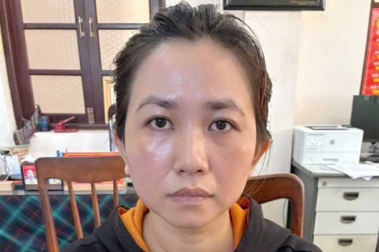 Khoi to nguoi phu nu trom 280 chi vang cua gia dinh nha chong cu hinh anh