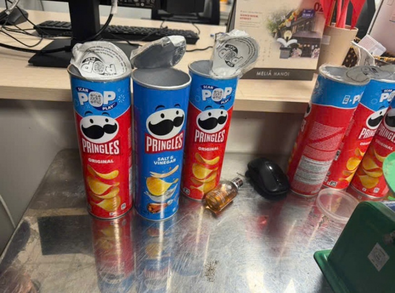 cac hop bim bim,  nhap canh,  qua Noi Bai anh 1