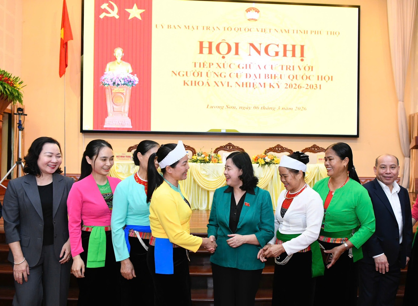 Bui Thi Minh Hoai anh 15