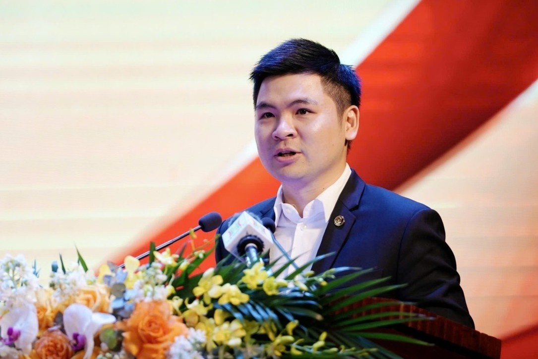 Cam ket cua Chu tich CLB bong da Ha Noi khi ung cu dai bieu HDND hinh anh