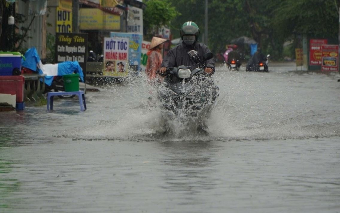 Nam Bo, Tay Nguyen don mua lon trai mua hinh anh