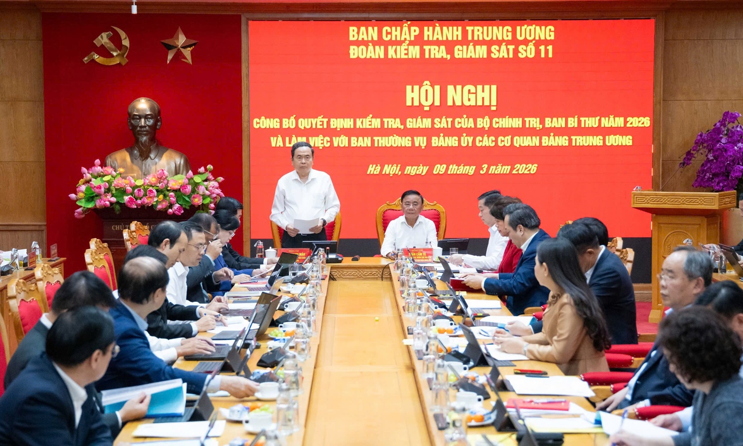 Bo Chinh tri se kiem tra Ban Thuong vu Dang uy cac Co quan Dang TW hinh anh