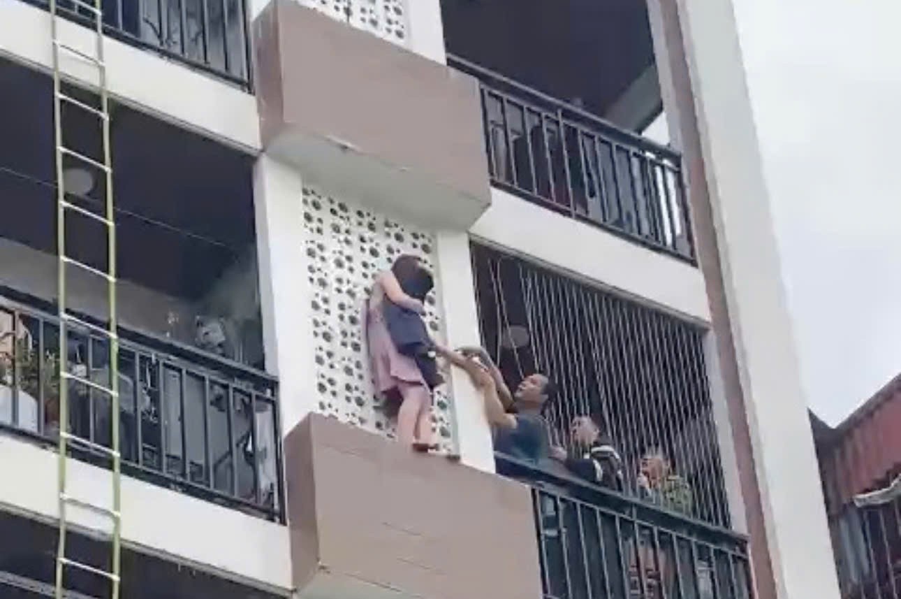 Co gai nhay lau anh 1