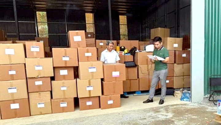 Vu 100 tan thuc pham chuc nang gia: Lot tay tien ty cho doan kiem tra hinh anh