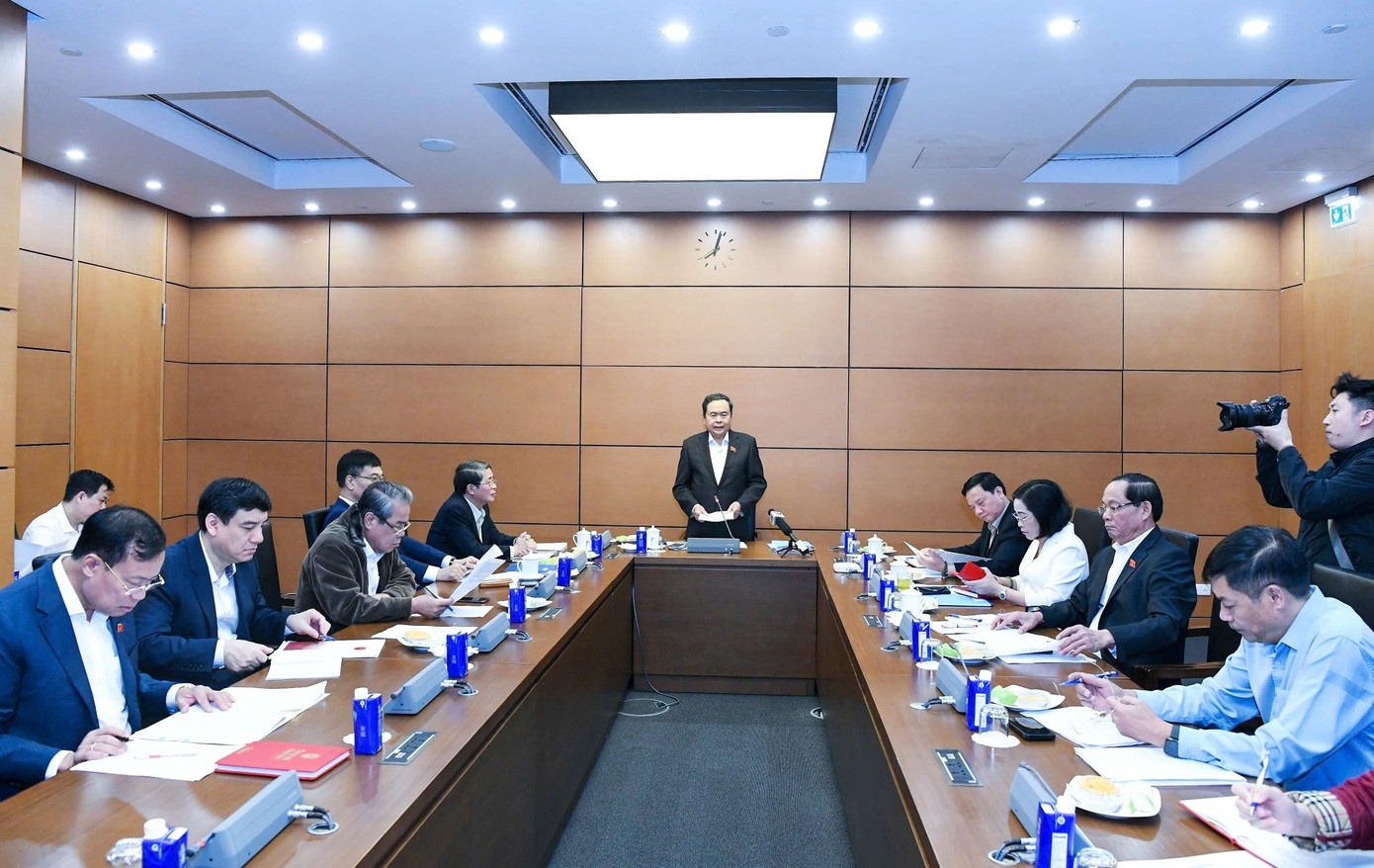 Chu tich Quoc hoi anh 2