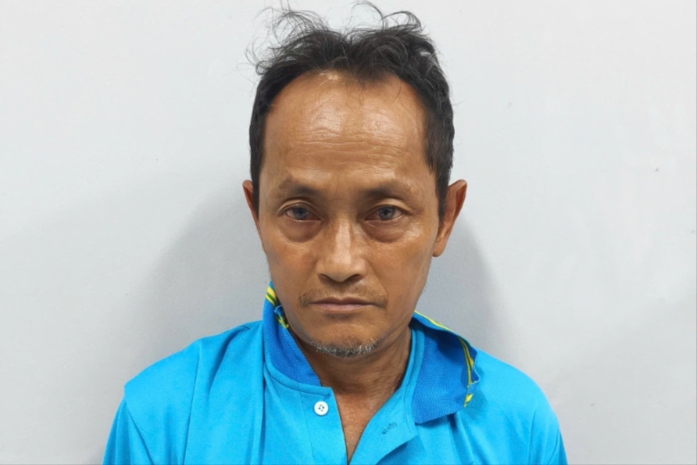 Khoi to bao ve truong tieu hoc hiep dam hoc sinh hinh anh