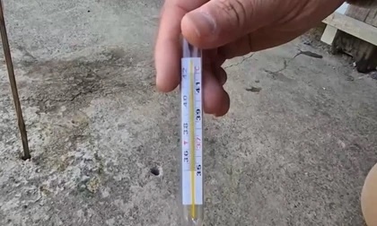 Lo nguyen nhan via he o Ha Noi nong bat thuong len den 42 do C hinh anh