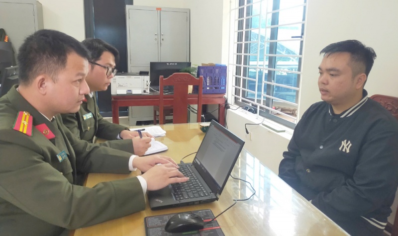 Than y dom,  Hon 227 ty dong,  Hoang Minh Duong anh 2