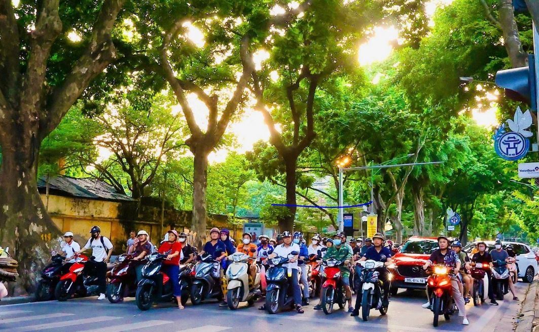 Mien Bac tang nhiet truoc khi don khong khi lanh tang cuong hinh anh