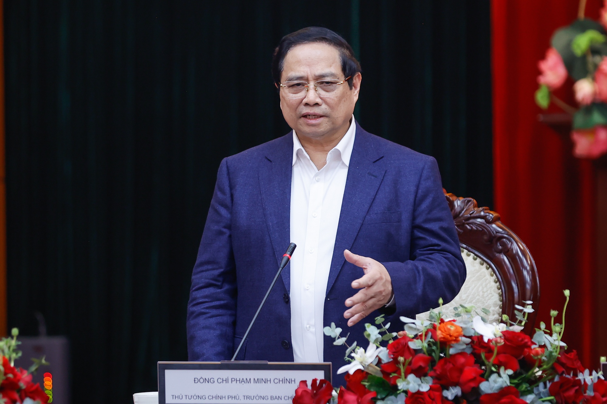 Thu tuong chu tri cuoc lam viec ve phat trien cong nghiep quoc phong hinh anh