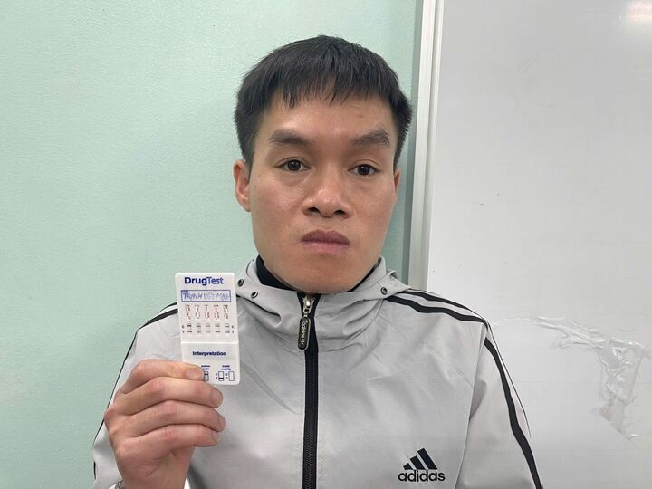 giao cau be gai,  quay video anh 1