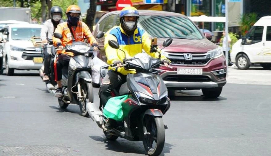 Mien Bac mua rai rac, mien Nam co noi nang nong vuot 35°C hinh anh