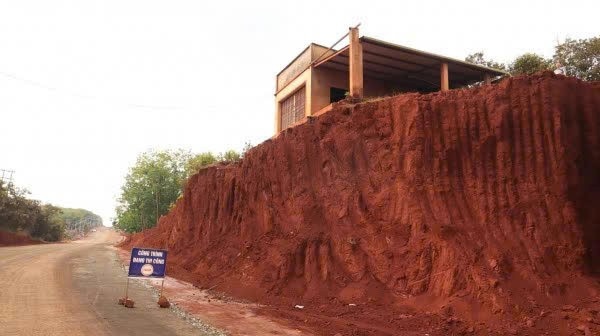 Dong Nai to chuc hop, xin loi vu 8 nha dan bi treo cao hinh anh