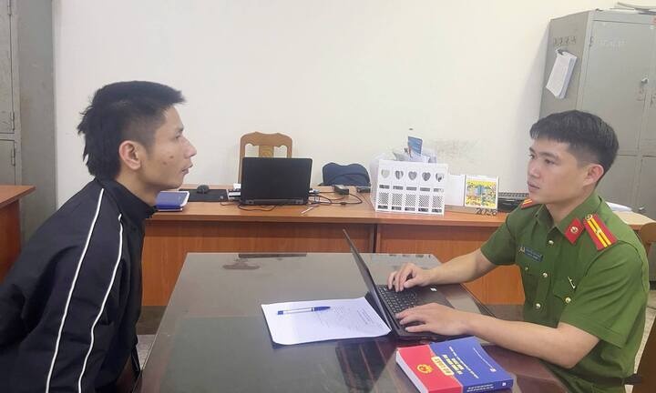 Tam giu doi tuong,  Cam dao chem nguoi anh 1