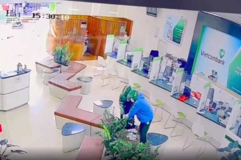 Vietcombank,  Cuop ngan hang Vietcombank,  Ngan hang Vietcombank,  Vietcombank Gia Lai anh 2